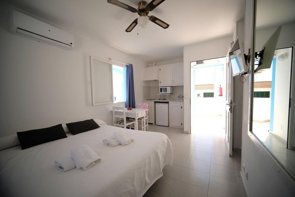 Estel Blanc Apartments - Adults Only Cala'N Blanes  Bagian luar foto