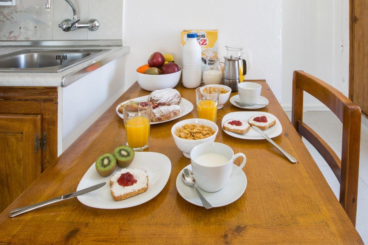 Estel Blanc Apartments - Adults Only Cala'N Blanes  Ruang foto
